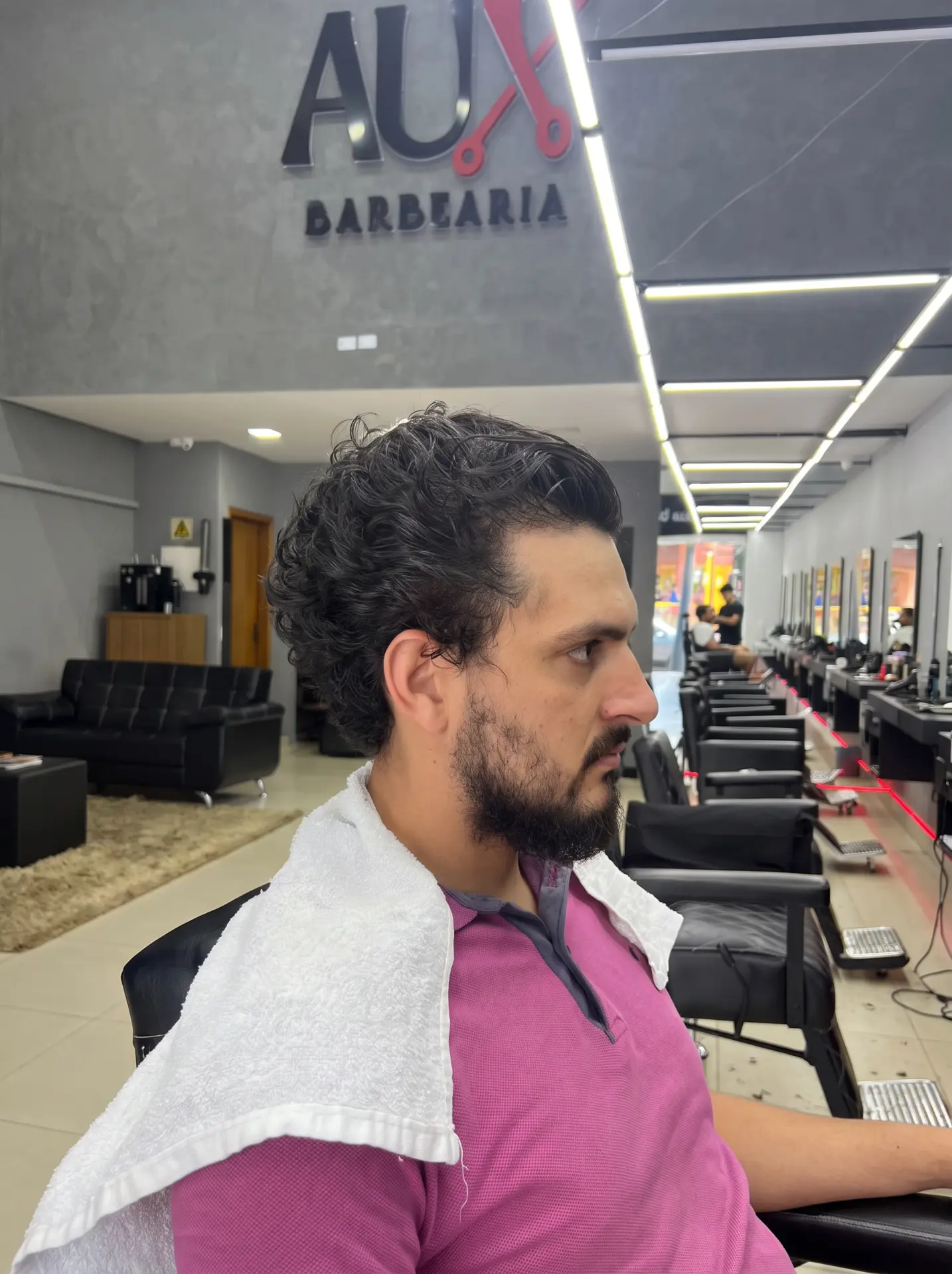 Cliente antes do corte na AUX Barbearia
